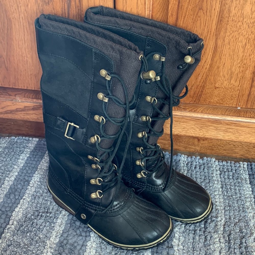 Sorel Lace Up Utility Boots size 8 / 39 Black/Gold Leather Suede Rubber
